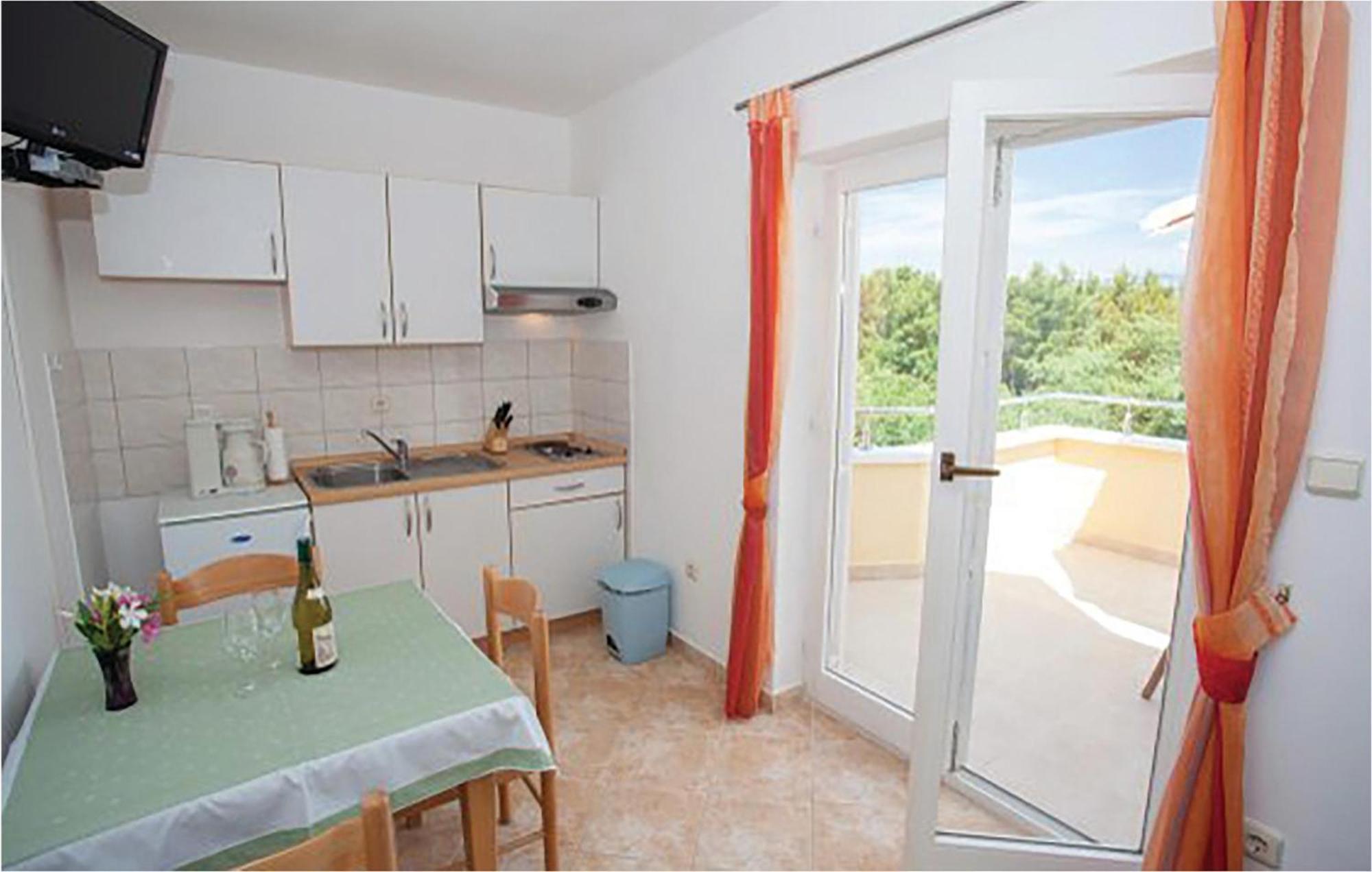 Amazing Apartment In Malinska With Kitchen Exterior photo